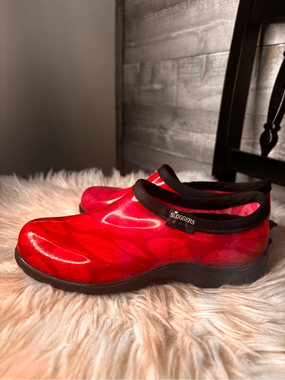 Sloggers Women's Red Waterproof Garden Clog red leaf print size 7
